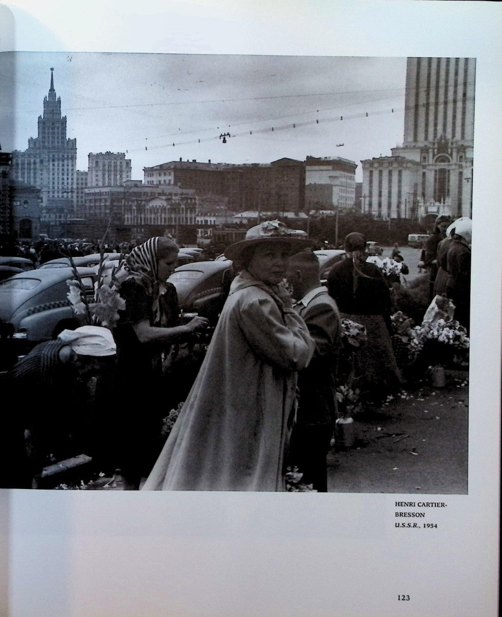 Bystander: a History of Street Photography